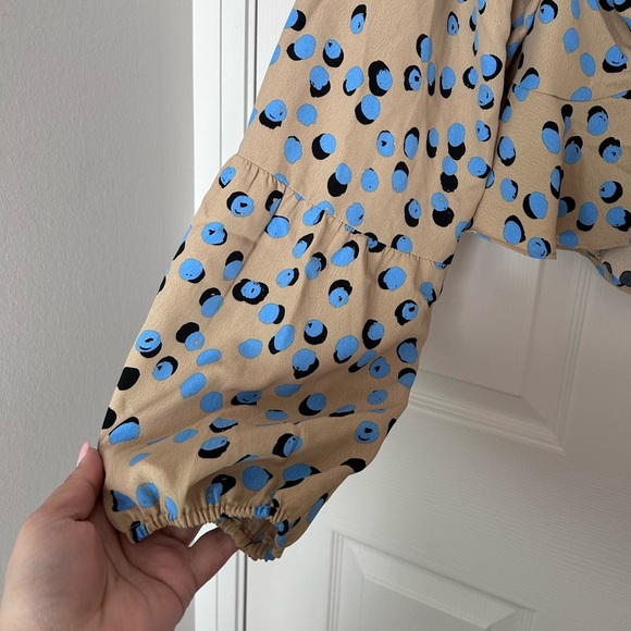 4/$20 Vero Moda polka dot ruffle blue balloon sleeve tie knot blouse- size XL - Picture 9 of 11